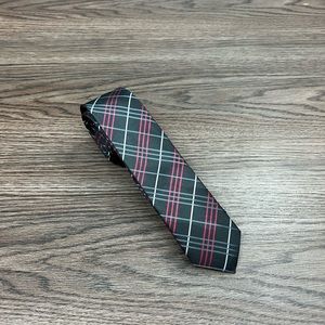 Elegance Grey w/ Red & White Plaid Skinny Tie
